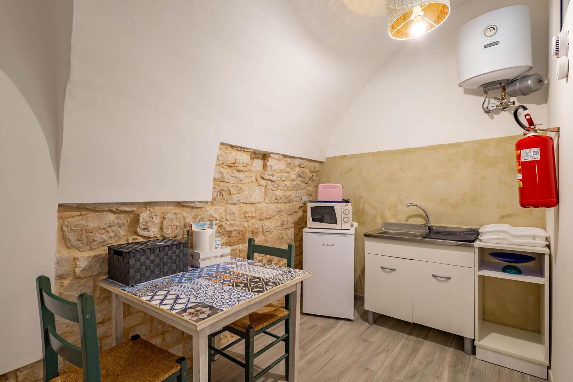 Antiche Mura Apartments"Nido Di Puglia" Monovano Turi Exterior foto
